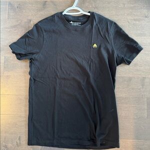 Moose Knuckles black t shirt